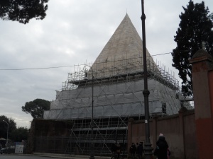 The Great Pyramid of Rome!